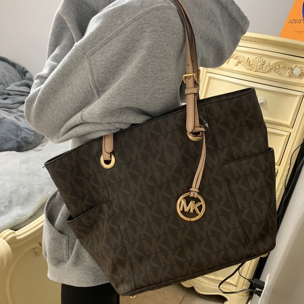Michael Kors Jet Set Tote